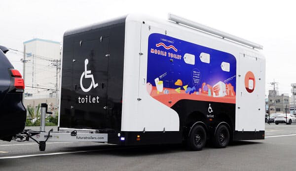 LIXILとトヨタ、移動型バリアフリートイレ「モバイルトイレ」を共同開発