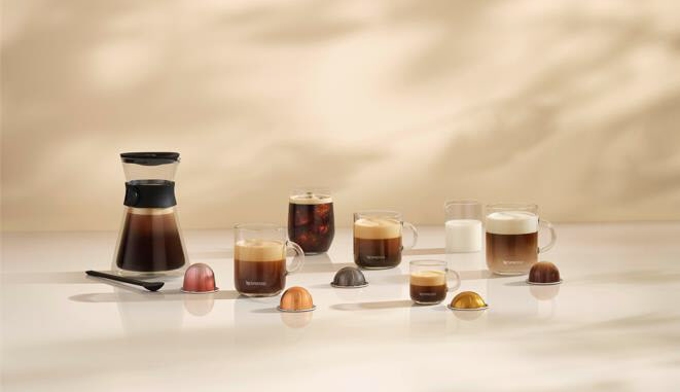 ネスレネスプレッソ、コーヒーシステム「ヴァーチュオ」より複数杯分が抽出できる「カラフェ」サイズを発売