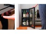 サンコー、一升瓶を2段縦置きできる日本酒冷蔵庫「俺の酒蔵 朝霧」を発売