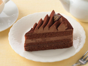 銀座コージーコーナー、「さくさく食感のチョコレートケーキ」をリニューアル