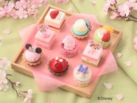 銀座コージーコーナー、ディズニーデザインのプチケーキアソート「＜ミッキー&フレンズ＞お花見パーティー（9個入）」を発売
