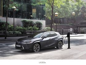 トヨタ、LEXUSが新型「UX」を発売