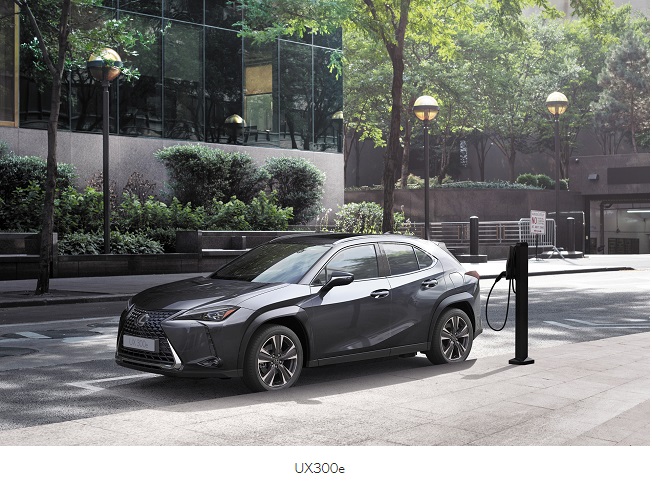 トヨタ、LEXUSが新型「UX」を発売