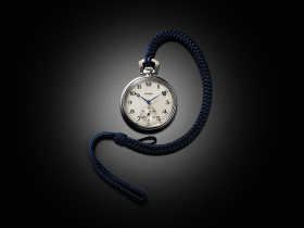 シチズン時計、初代懐中時計誕生から100年を経て新たな手巻き懐中時計を数量限定発売