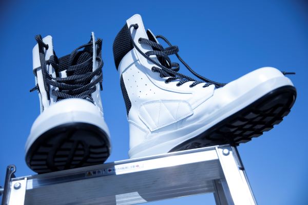 シモン、JIS合格静電安全靴「WS33C付白革静電靴」を発売