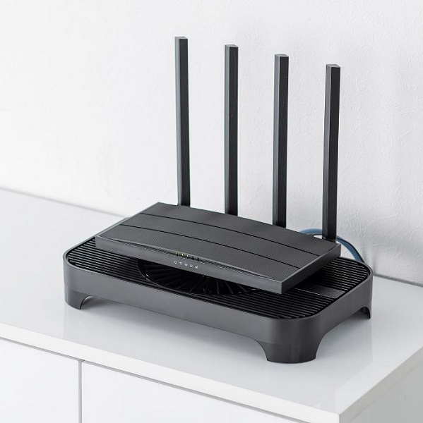 サンワサプライ、「サンワダイレクト」で小型冷却スタンド「400-CLN038」を発売