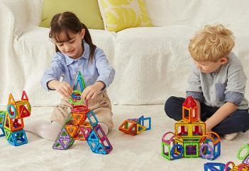 ボーネルンド、磁石ブロック「マグ・フォーマー」から「はじめてのかたちセット10」「ダイナソーアイランド40」を発売