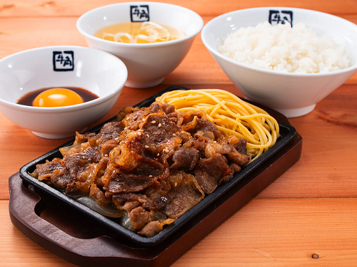 レインズインターナショナル、「牛角焼肉食堂」で「秋の月見フェア」を期間限定開催