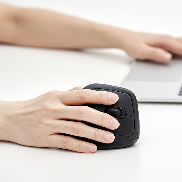 ナカバヤシ、「無線エルゴ静音5ボタン光学式トラックボール」を発売