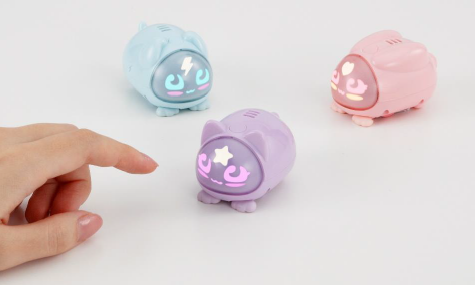 タカラトミー、手のひらサイズのペットロボット「マイクロペット」を発売