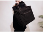 青山商事、シューズ収納も備えた高機能「マルチパーパストートバッグ」を発売