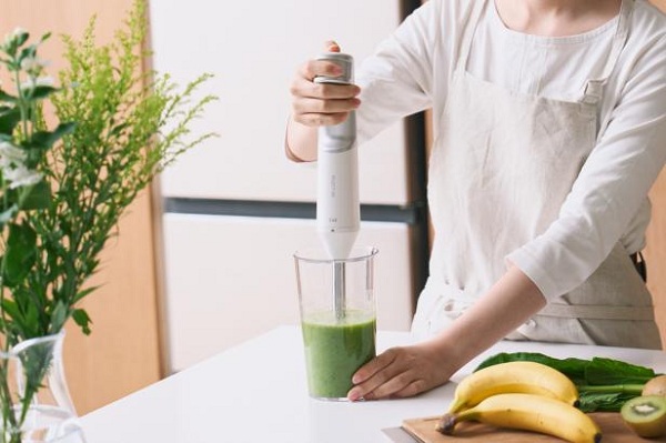 貝印、SELECT100ブランドからコードレスブレンダーと専用チョッパーをMakuakeで応援購入スタート