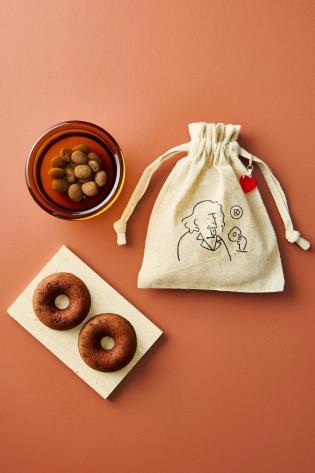 ストライプインターナショナル、「koe donuts kyoto」でバレンタインシーズン限定メニューを発売