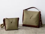 土屋鞄製造所、革とキャンバス生地の異素材を組み合わせた夏限定バッグ「レザーキャンバス」