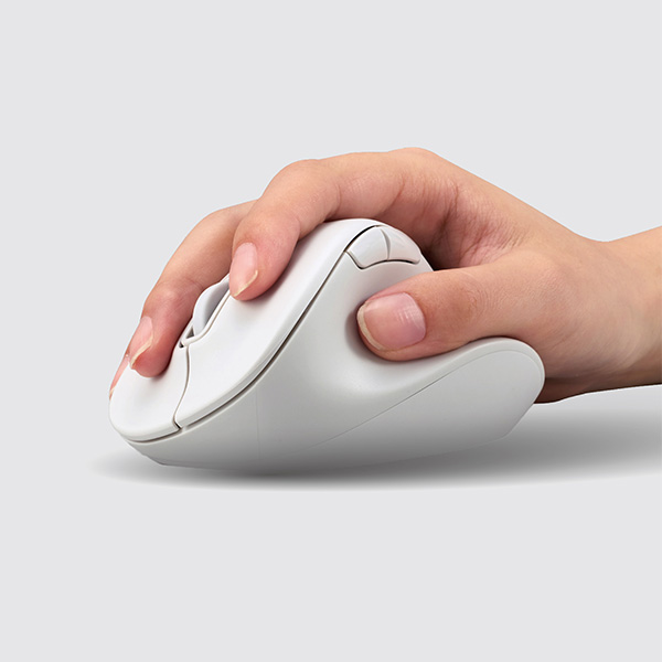エレコム、整形外科医との共同開発により手首と指への負担を極限まで抑えた「握らないマウス」を発売