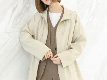 青山商事、優れた撥水性を備えながら花粉の付着も防ぐ「ダントツ撥水 マウンテンパーカー」を発売