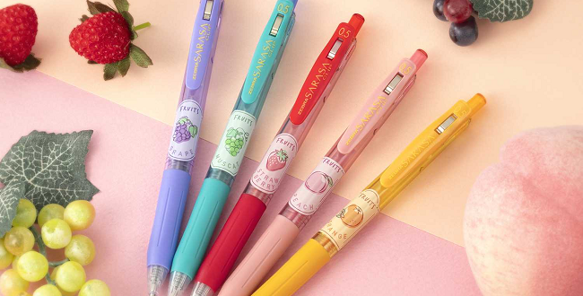 ゼブラ、ジェルボールペンのインクにフルーツの香りを搭載した「サラサクリップ 香りつきフルーツ」を数量限定で発売