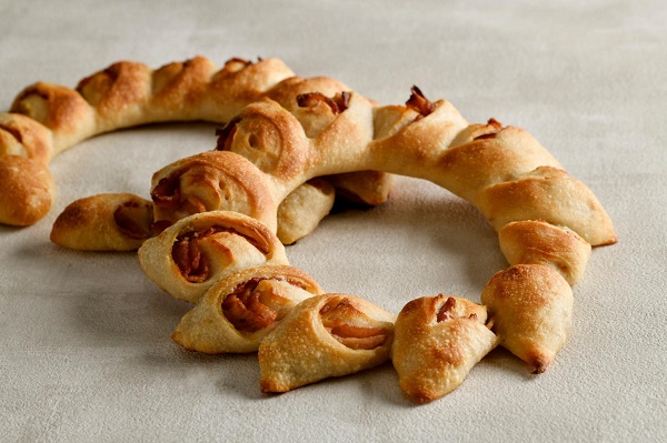 ホテルニューグランド、S.Weil by HOTEL NEW GRANDで夏期限定商品「ベーコンと柚子胡椒のエピ」を販売