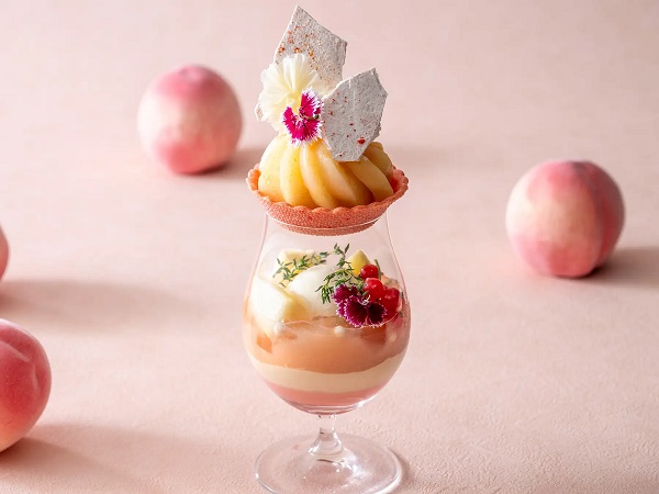 ヨコハマグランドインターコンチネンタルホテル、「マリンブルー」にて「パルフェ ペッシュ〜桃のパフェ〜」を期間限定で提供