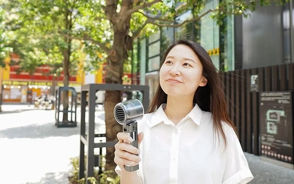 サンコー、「持ち手が冷える『ハンディクールファン』」を発売