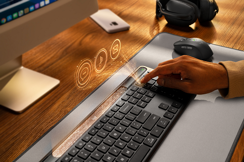 ロジクール、「Signature Slim Solar+ K980 ソーラー充電 キーボード」を発売