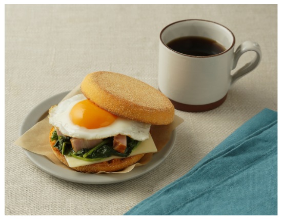 敷島製パン、「完熟トマトのイングリッシュマフィン 4個入/2個入」を関東・中部・関西・中国・四国・九州地区で発売