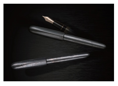 セーラー万年筆、伝統技工で機能美を表現した万年筆「伝統漆芸 畷 万年筆 黒銀箔」を発売