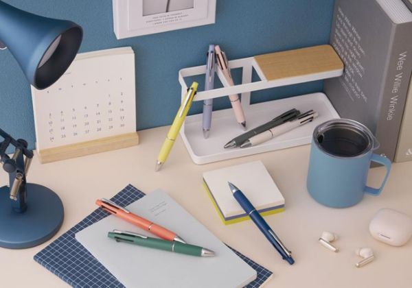 三菱鉛筆、「ジェットストリーム 多機能ペン 4&1」の新軸色を発売